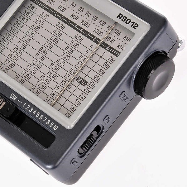 Radio Tecsun R-9012